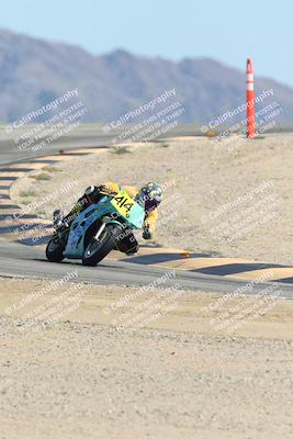 media/Oct-05-2025-CVMA (Sun) [[beeef4f201]]/Race 11-500-400(4)-350 Supersport/